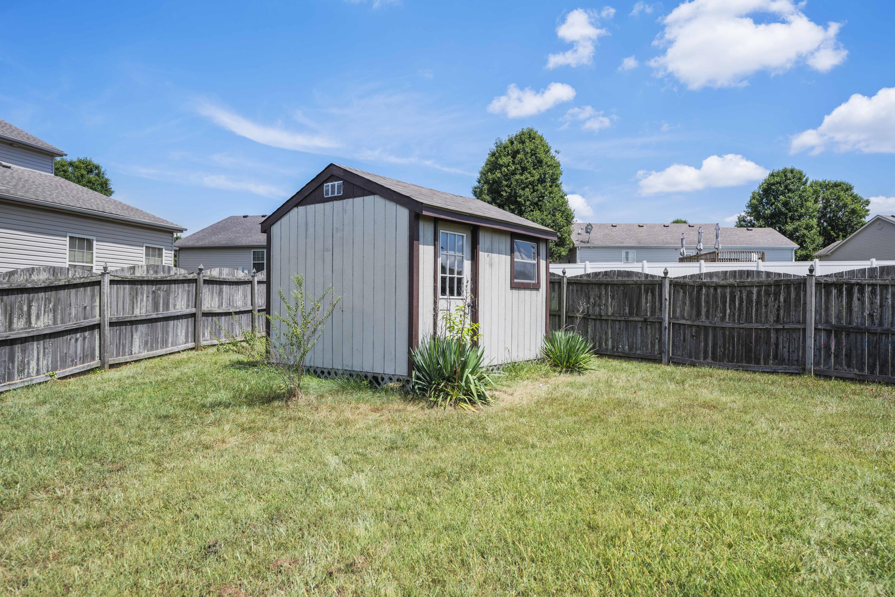 Richmond, Kentucky 40475, United States, 3 Bedrooms Bedrooms, ,2 BathroomsBathrooms,Residential,Active,194363