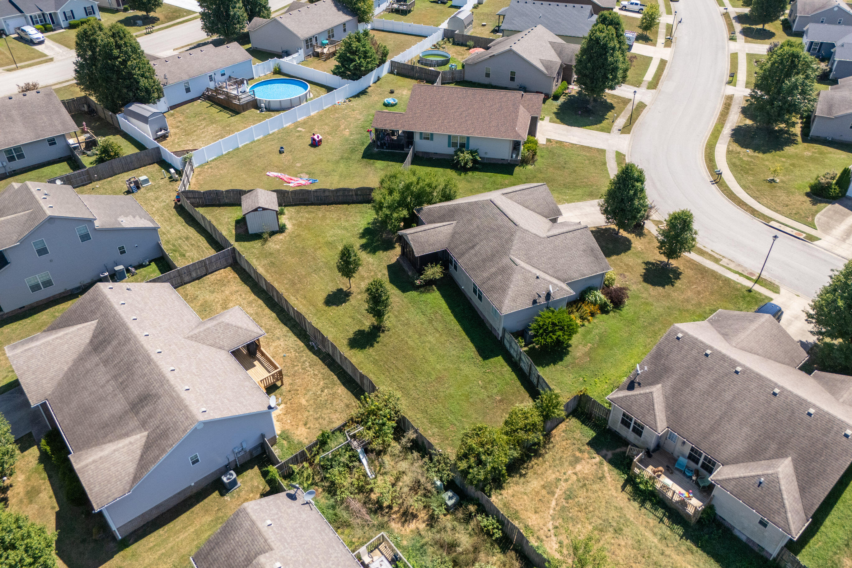 Richmond, Kentucky 40475, United States, 3 Bedrooms Bedrooms, ,2 BathroomsBathrooms,Residential,Active,194363