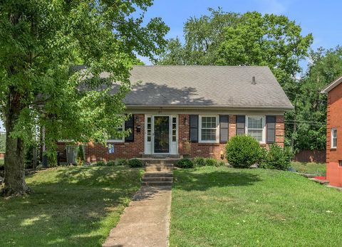 Photo of 653 Mt Vernon Drive, Lexington, KY 40502 (MLS # 25018090)