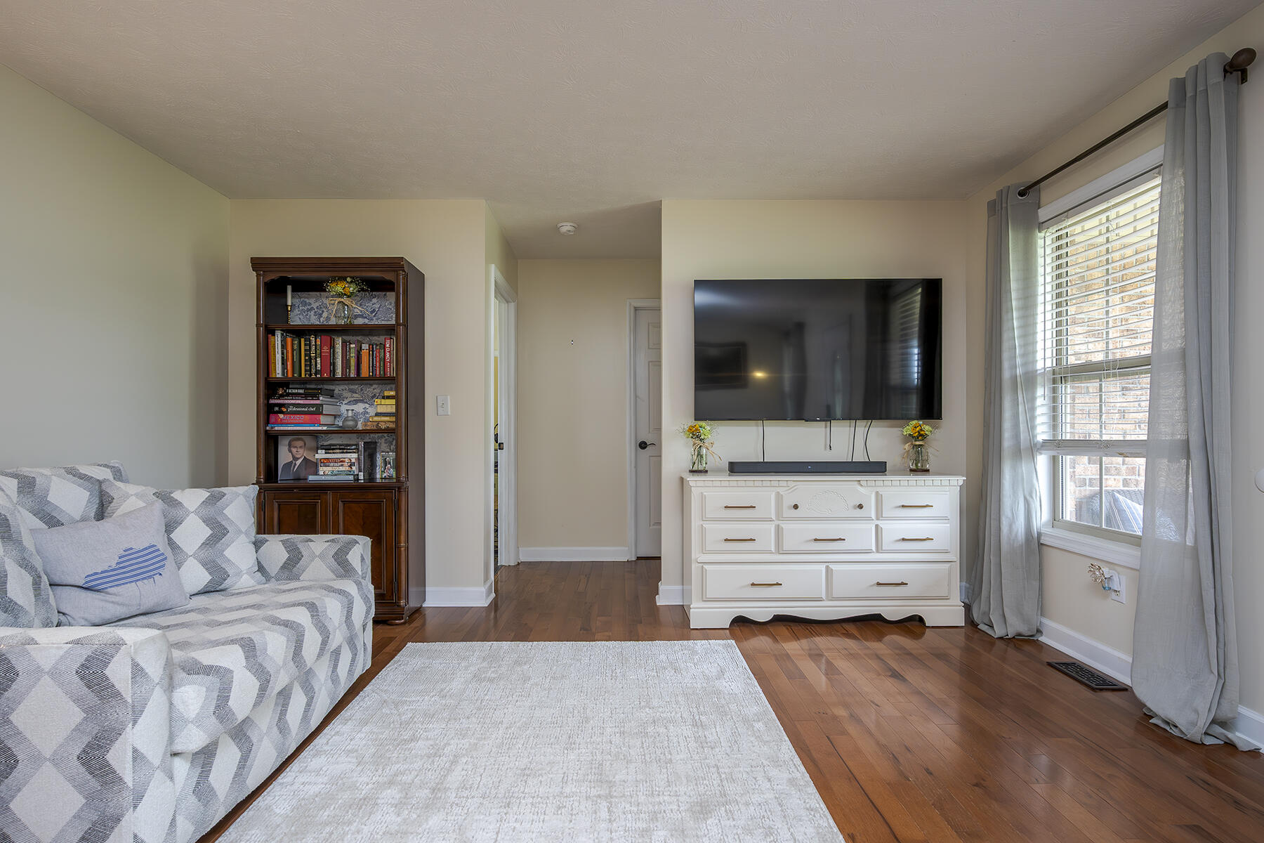 Richmond, Kentucky 40475, United States, 3 Bedrooms Bedrooms, ,2 BathroomsBathrooms,Residential,Active,154357