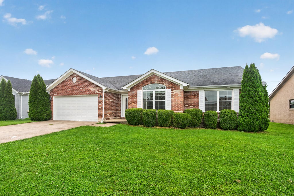 Photo of 4008 N Cross Point Court, Richmond, KY 40475 (MLS # 26019478)