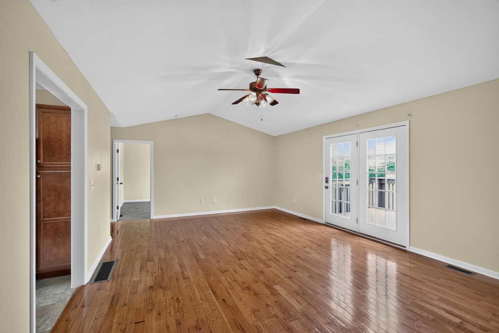 Photo of 4008 N Cross Point Court, Richmond, KY 40475 (MLS # 26019478)