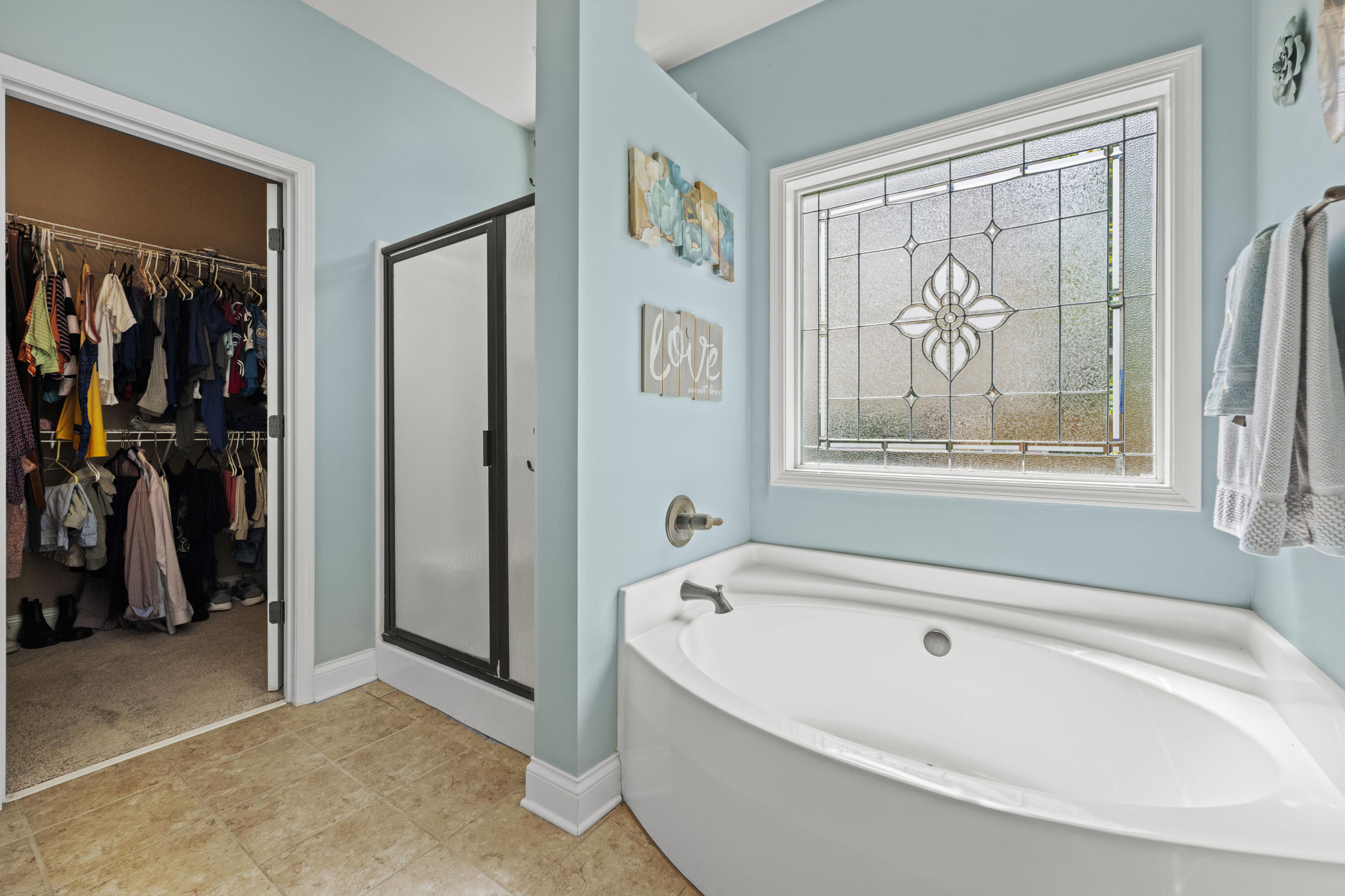 Georgetown, Kentucky 40324, United States, 5 Bedrooms Bedrooms, ,3 BathroomsBathrooms,Residential,Active,161500