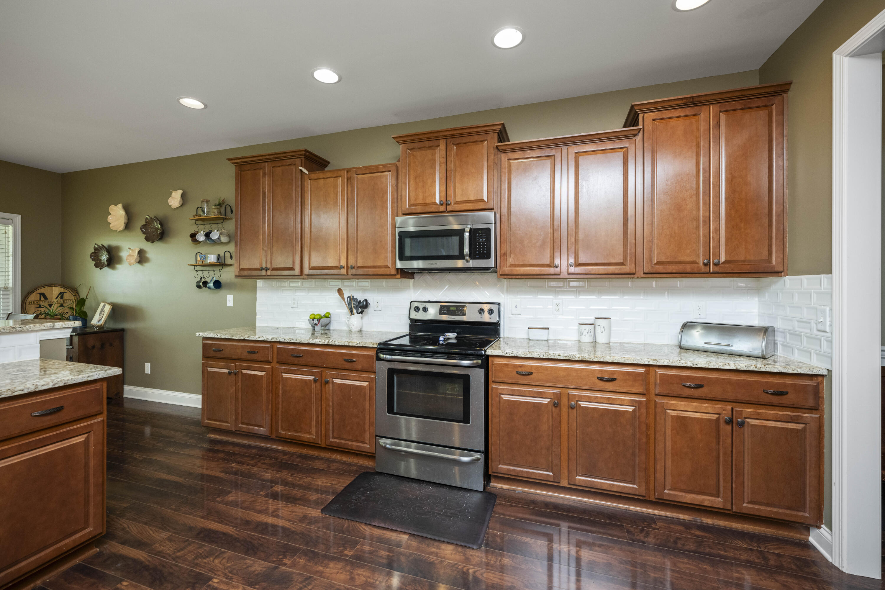 Georgetown, Kentucky 40324, United States, 5 Bedrooms Bedrooms, ,3 BathroomsBathrooms,Residential,Active,161500