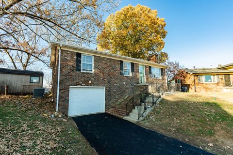 Photo of 729 Burgoyne Court, Lexington, KY 40505 (MLS # 25506203)