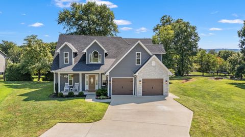 Photo of 178 Lorraine Court, Berea, KY 40403 (MLS # 25506632)