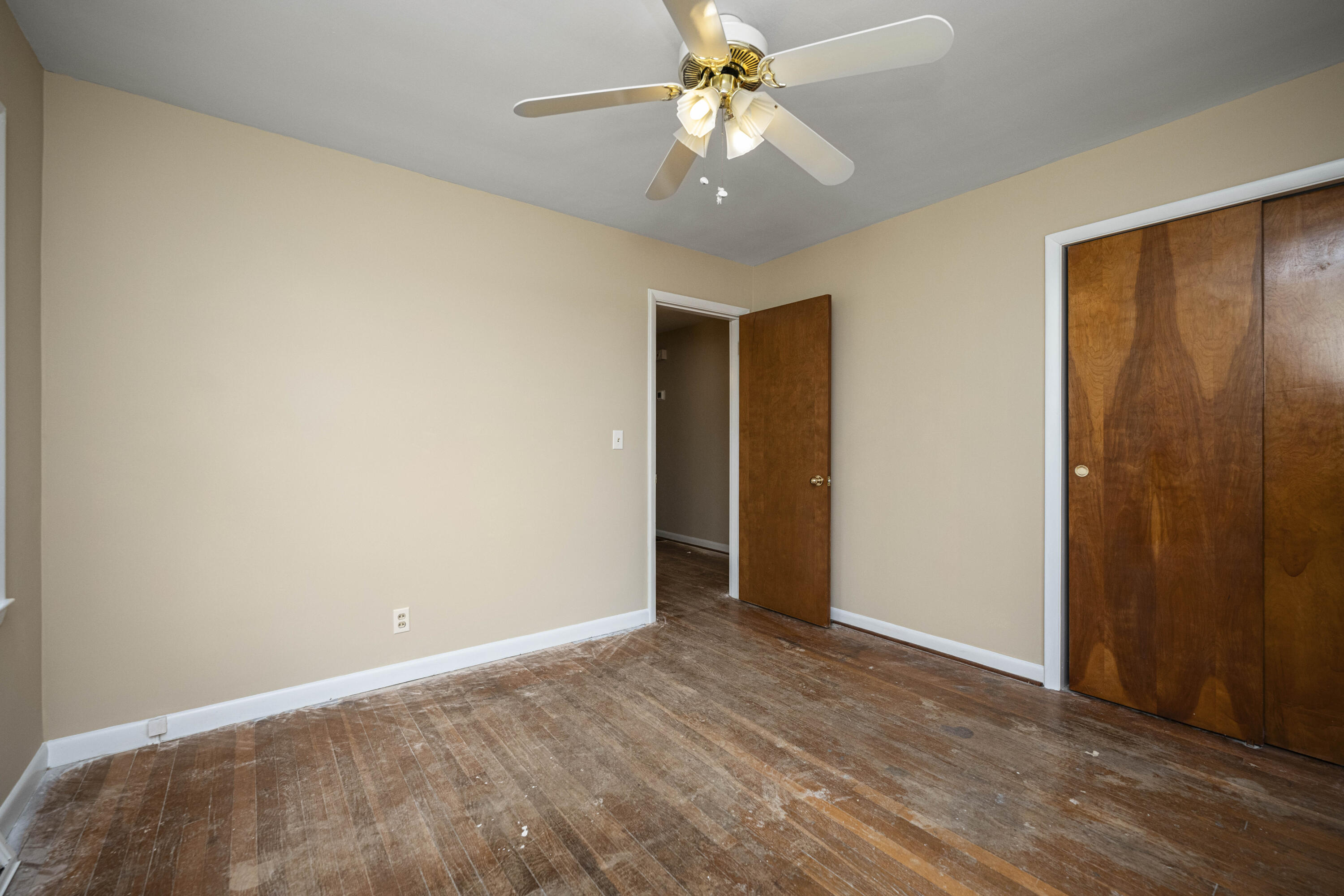 Richmond, Kentucky 40475, United States, 3 Bedrooms Bedrooms, ,1 BathroomBathrooms,Residential,Pending,9216