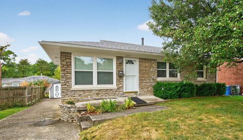 Photo of 2104 St Teresa Drive, Lexington, KY 40502 (MLS # 25501885)