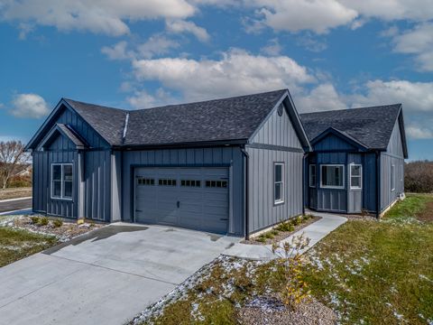 Photo of 106 Evergreen Lane, Maysville, KY 41056 (MLS # 25506520)