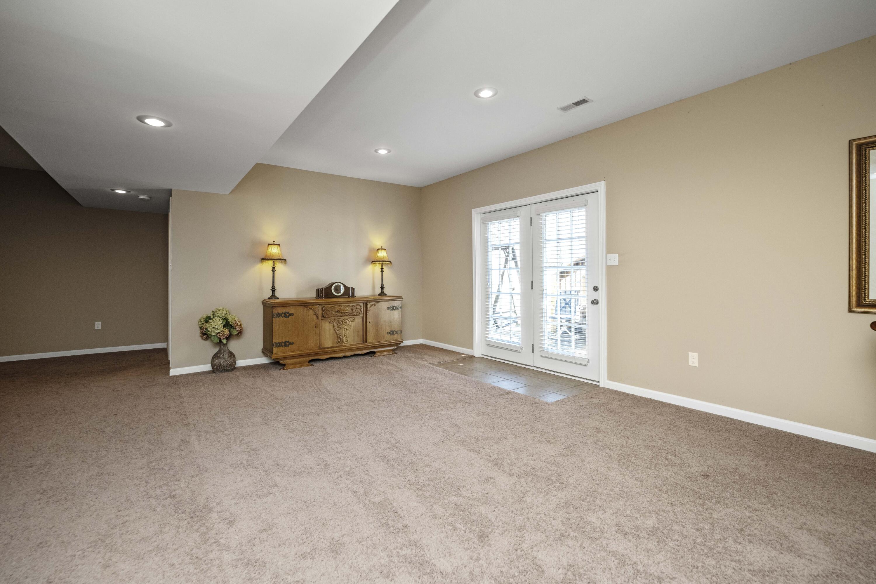 Richmond, Kentucky 40475, United States, 4 Bedrooms Bedrooms, ,3 BathroomsBathrooms,Residential,Active,2702