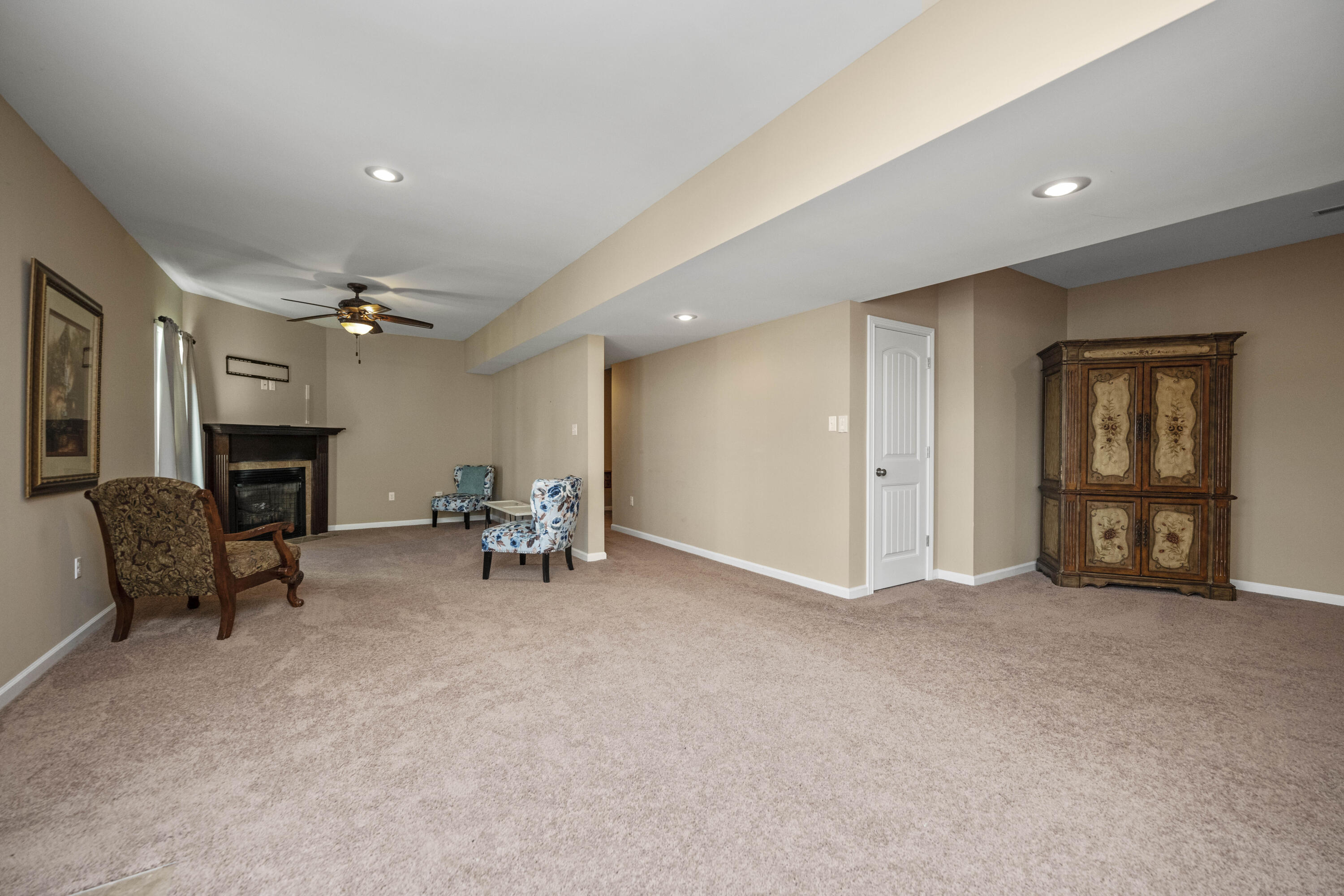 Richmond, Kentucky 40475, United States, 4 Bedrooms Bedrooms, ,3 BathroomsBathrooms,Residential,Active,2702