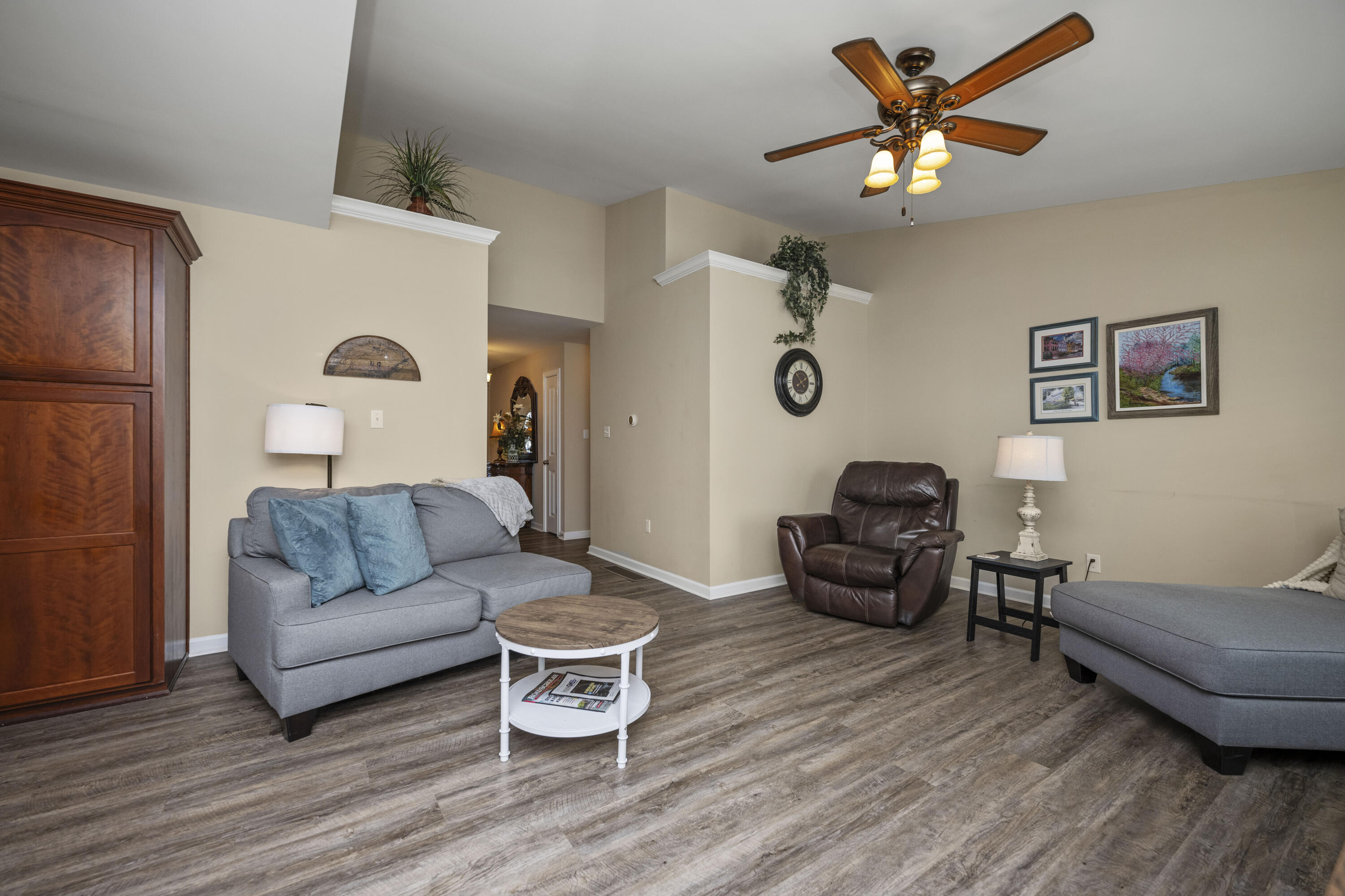 Richmond, Kentucky 40475, United States, 4 Bedrooms Bedrooms, ,3 BathroomsBathrooms,Residential,Active,2702