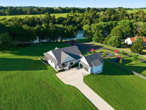 Property photo of 975 Lakeside Drive, Lancaster, KY 40444