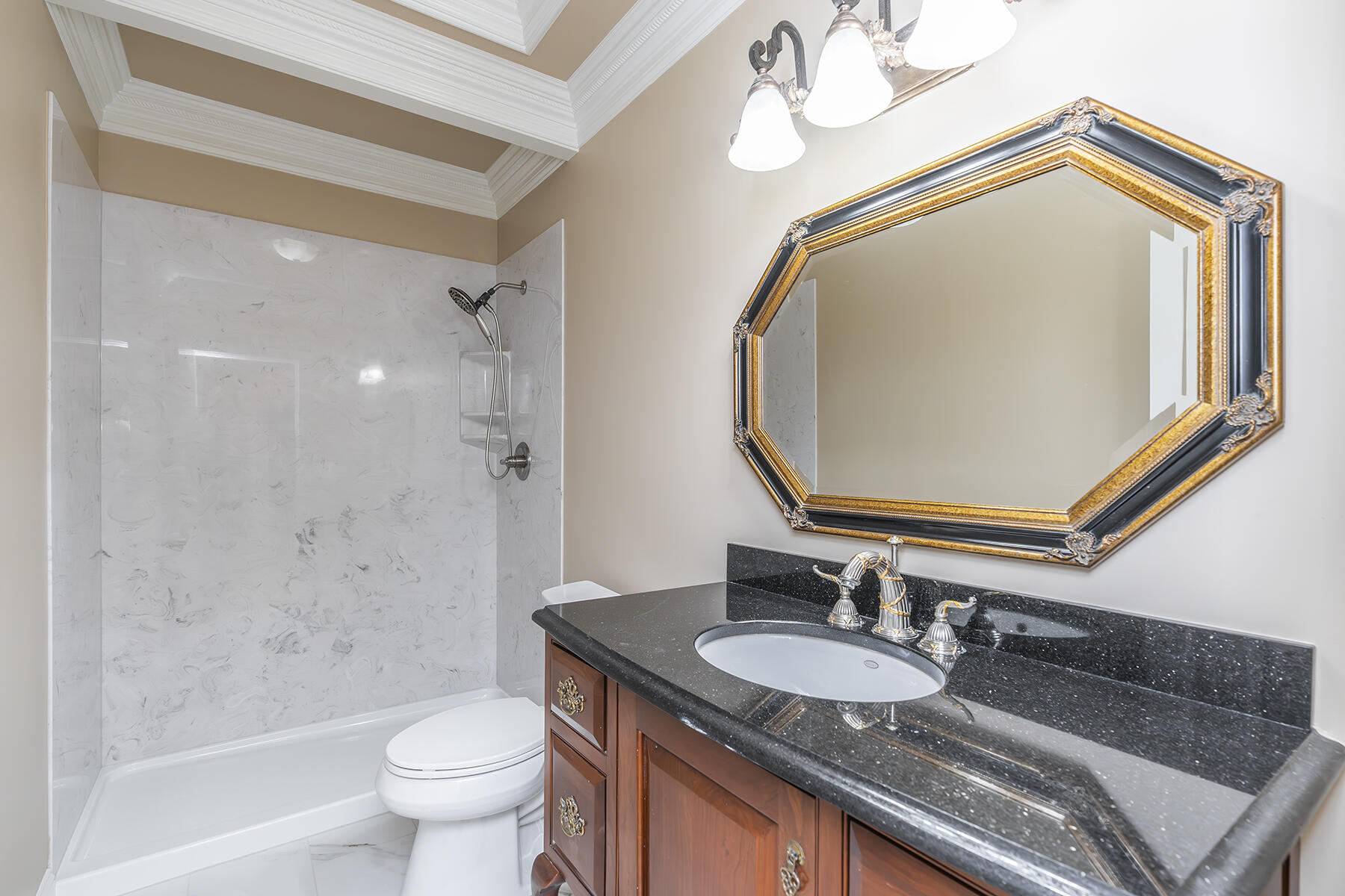 Winchester, Kentucky 40391, United States, 5 Bedrooms Bedrooms, ,4 BathroomsBathrooms,Residential,Active,78128