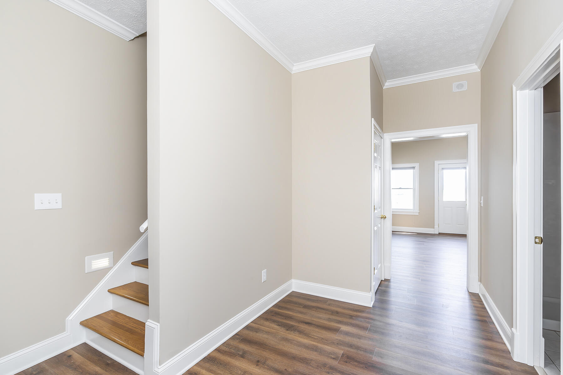 Winchester, Kentucky 40391, United States, 5 Bedrooms Bedrooms, ,4 BathroomsBathrooms,Residential,Active,78128