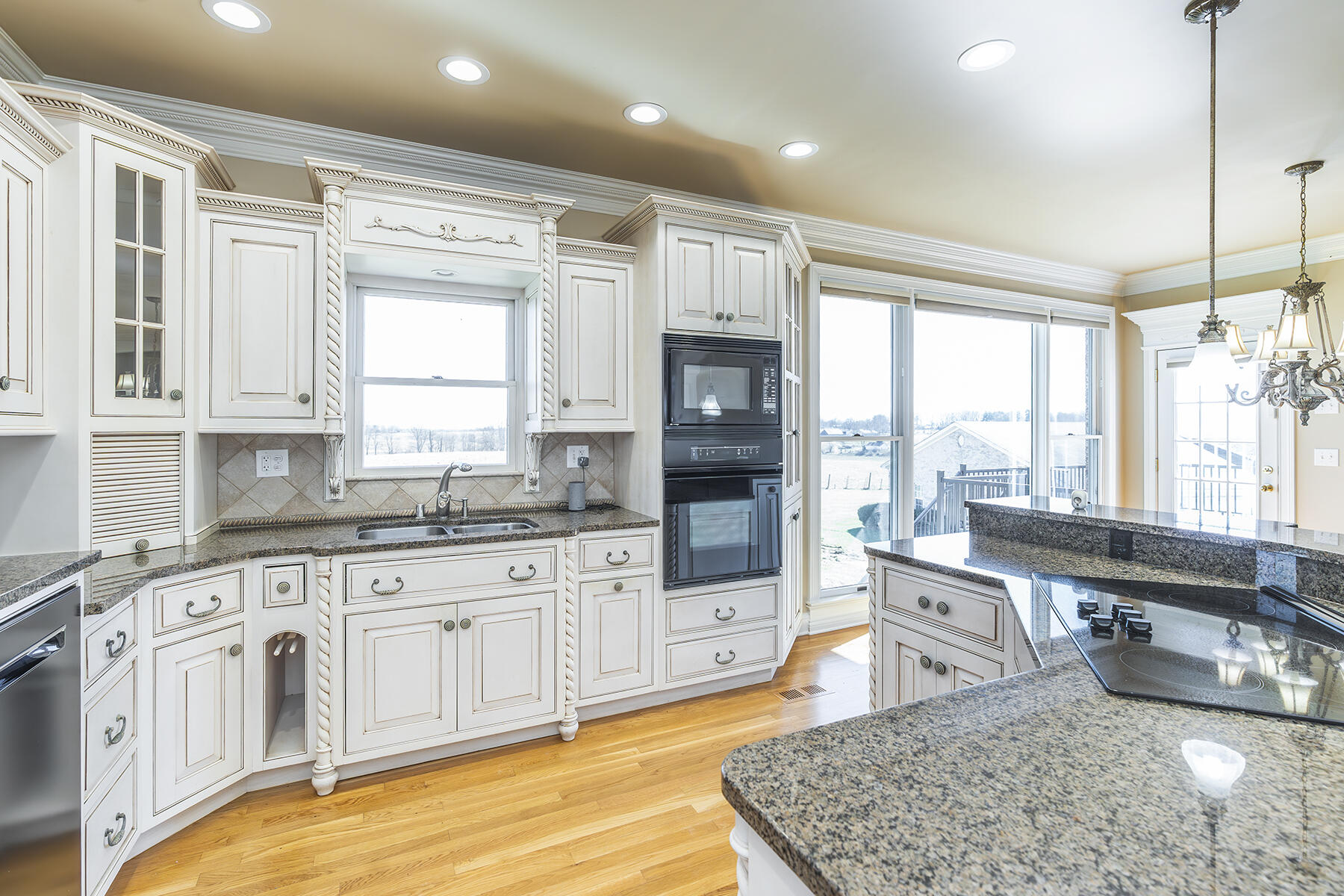 Winchester, Kentucky 40391, United States, 5 Bedrooms Bedrooms, ,4 BathroomsBathrooms,Residential,Active,78128