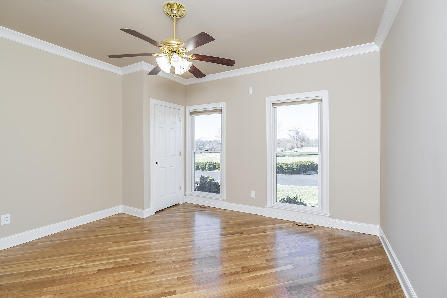 Winchester, Kentucky 40391, United States, 5 Bedrooms Bedrooms, ,4 BathroomsBathrooms,Residential,Active,78128