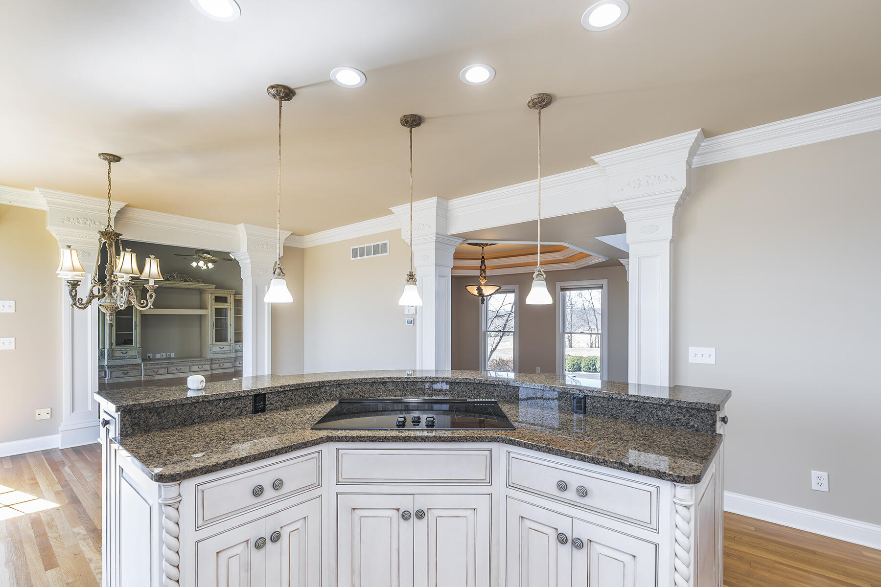 Winchester, Kentucky 40391, United States, 5 Bedrooms Bedrooms, ,4 BathroomsBathrooms,Residential,Active,78128