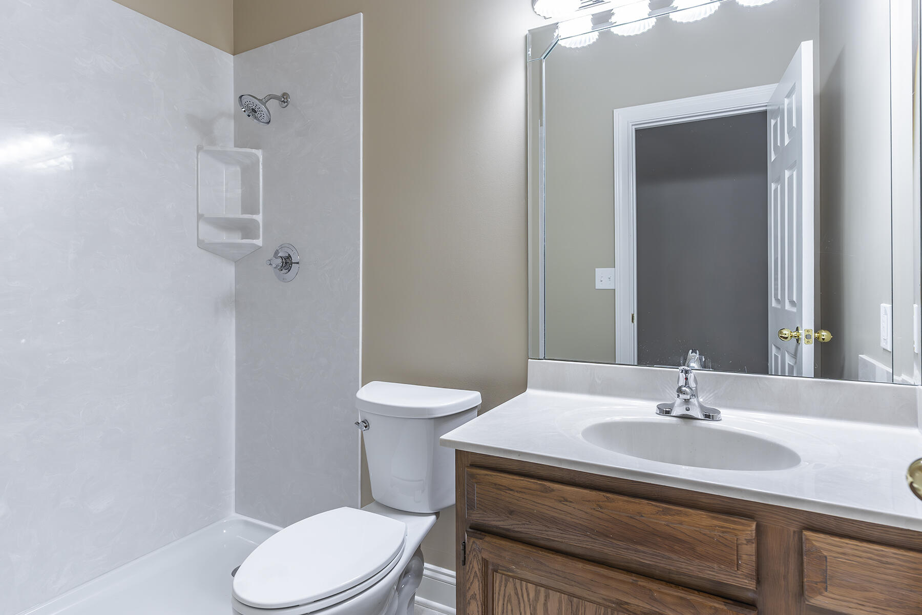 Winchester, Kentucky 40391, United States, 5 Bedrooms Bedrooms, ,4 BathroomsBathrooms,Residential,Active,78128