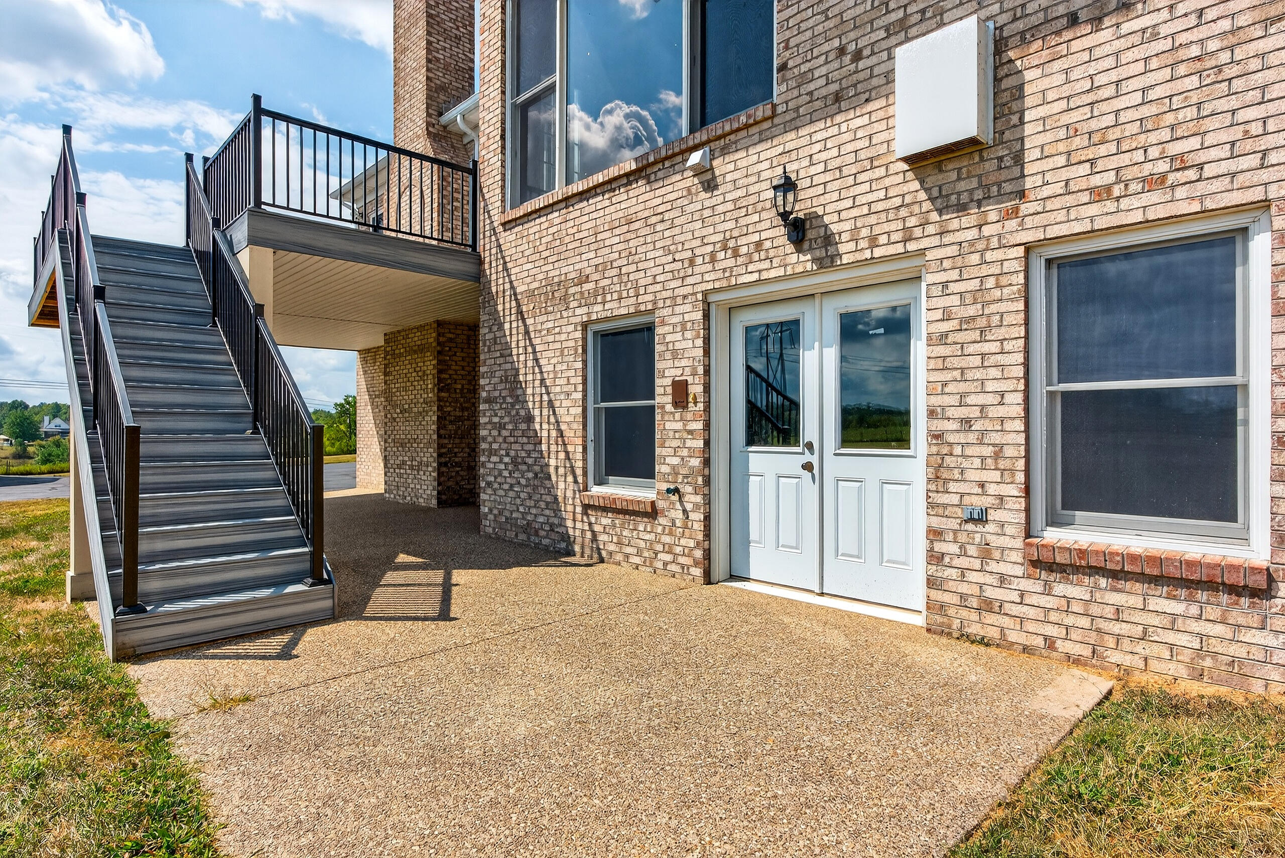 Winchester, Kentucky 40391, United States, 5 Bedrooms Bedrooms, ,4 BathroomsBathrooms,Residential,Active,78128