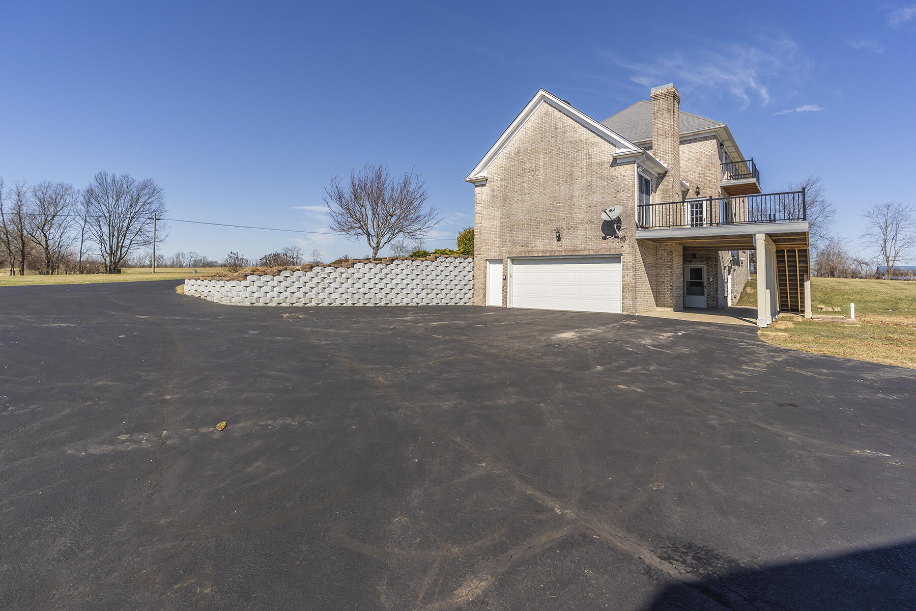 Winchester, Kentucky 40391, United States, 5 Bedrooms Bedrooms, ,4 BathroomsBathrooms,Residential,Active,78128