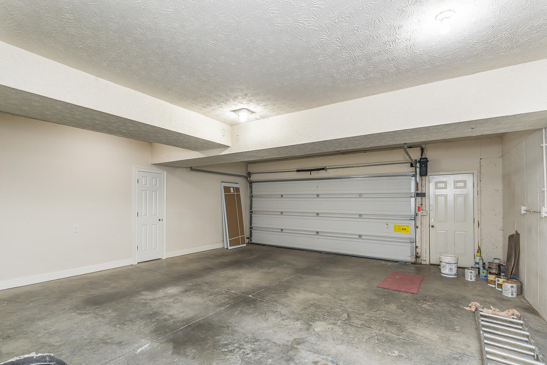 Winchester, Kentucky 40391, United States, 5 Bedrooms Bedrooms, ,4 BathroomsBathrooms,Residential,Active,78128