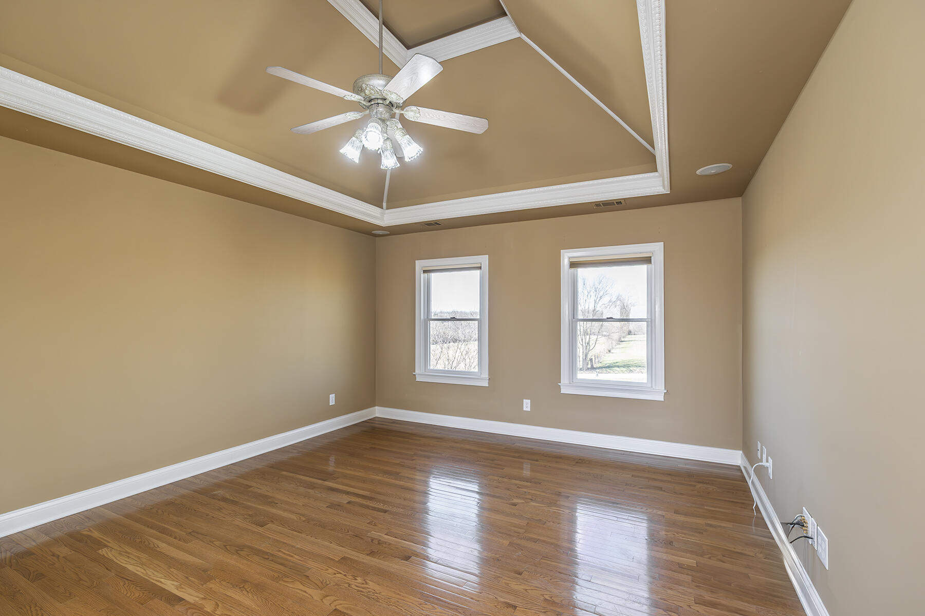 Winchester, Kentucky 40391, United States, 5 Bedrooms Bedrooms, ,4 BathroomsBathrooms,Residential,Active,78128