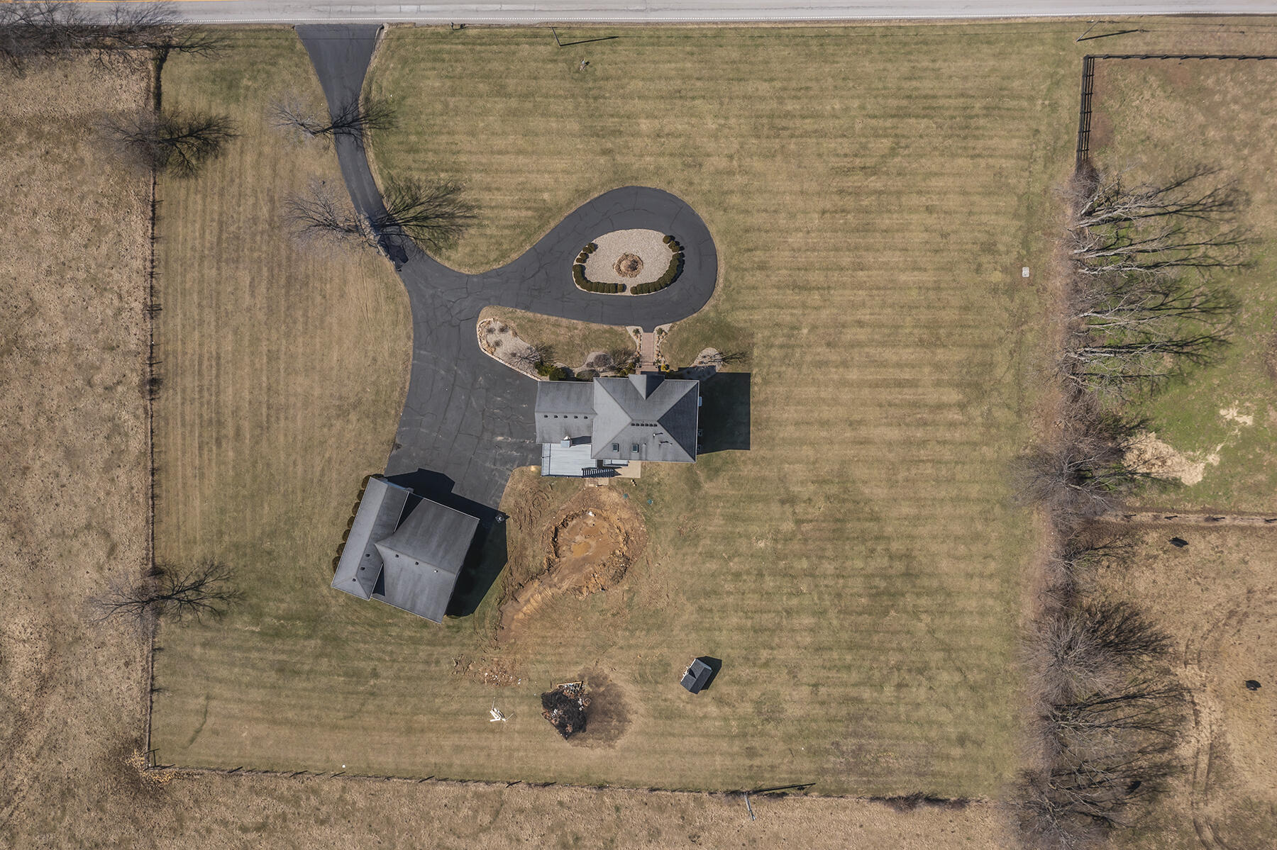 Winchester, Kentucky 40391, United States, 5 Bedrooms Bedrooms, ,4 BathroomsBathrooms,Residential,Active,78128