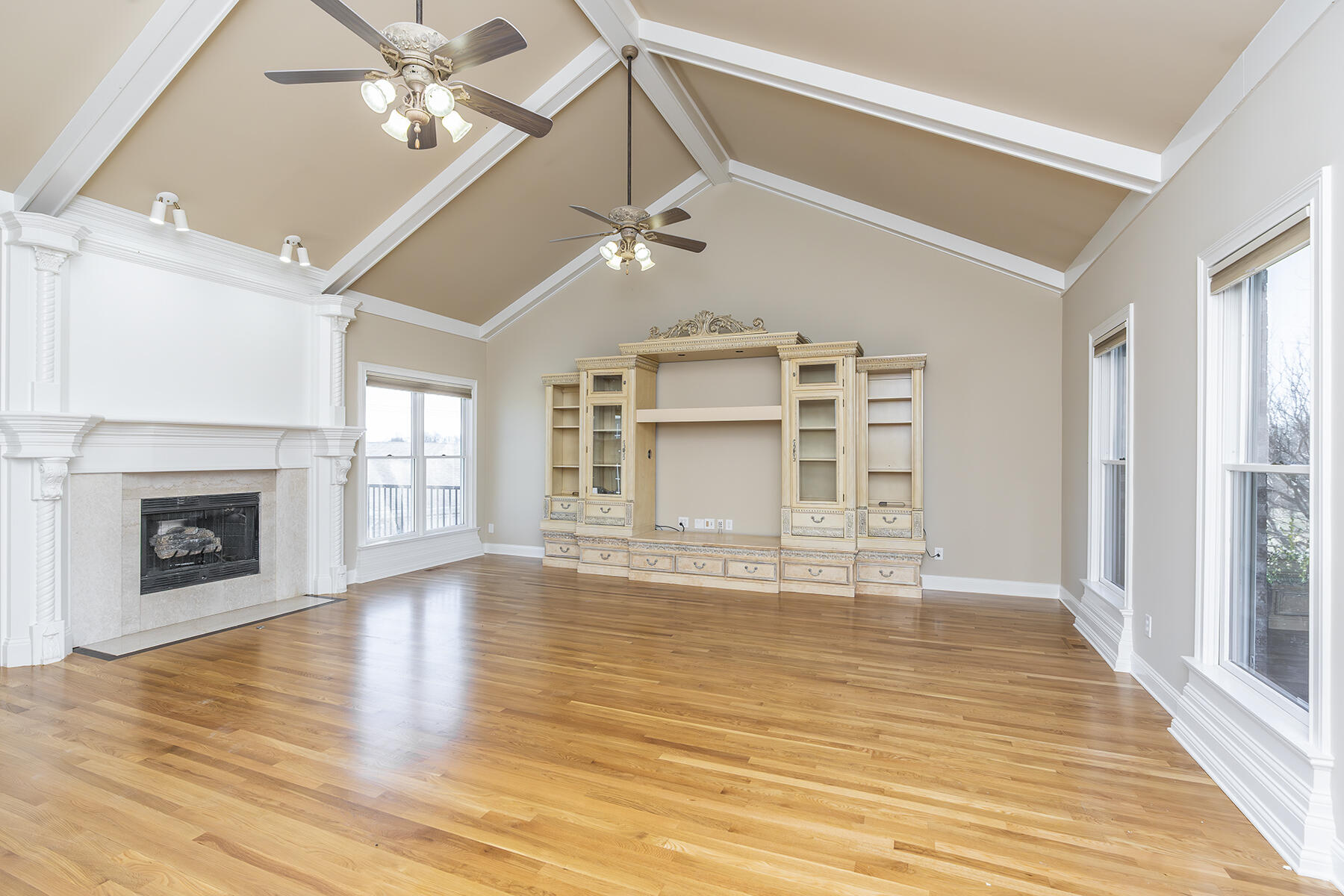 Winchester, Kentucky 40391, United States, 5 Bedrooms Bedrooms, ,4 BathroomsBathrooms,Residential,Active,78128