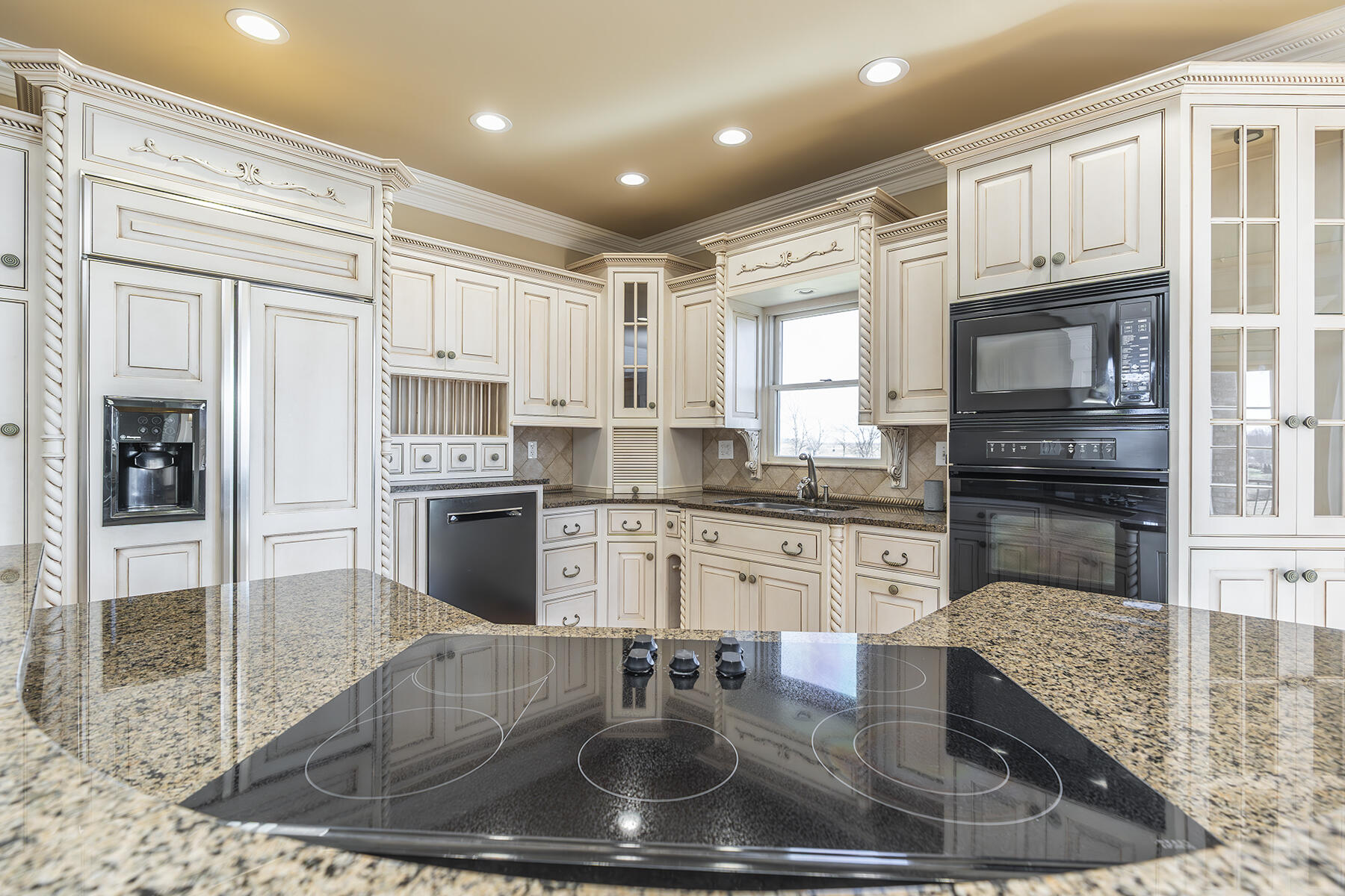 Winchester, Kentucky 40391, United States, 5 Bedrooms Bedrooms, ,4 BathroomsBathrooms,Residential,Active,78128