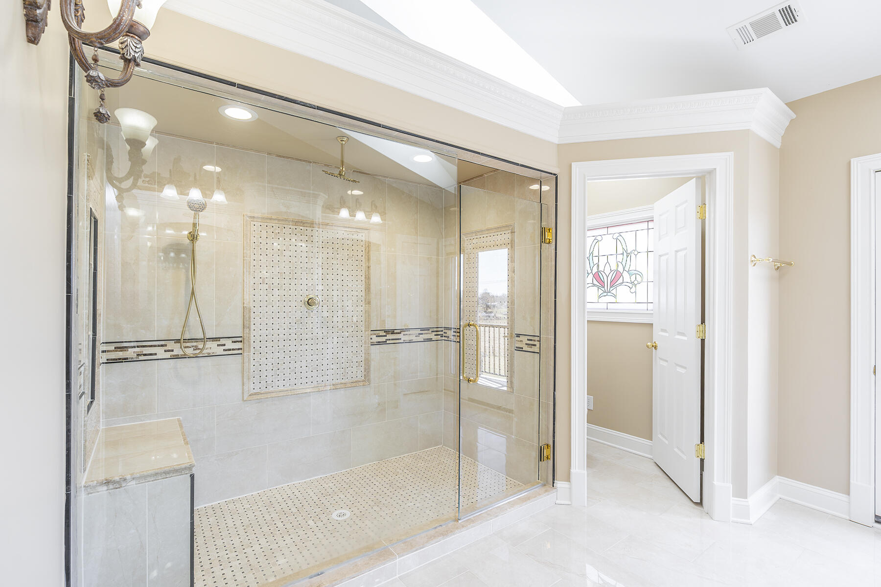 Winchester, Kentucky 40391, United States, 5 Bedrooms Bedrooms, ,4 BathroomsBathrooms,Residential,Active,78128