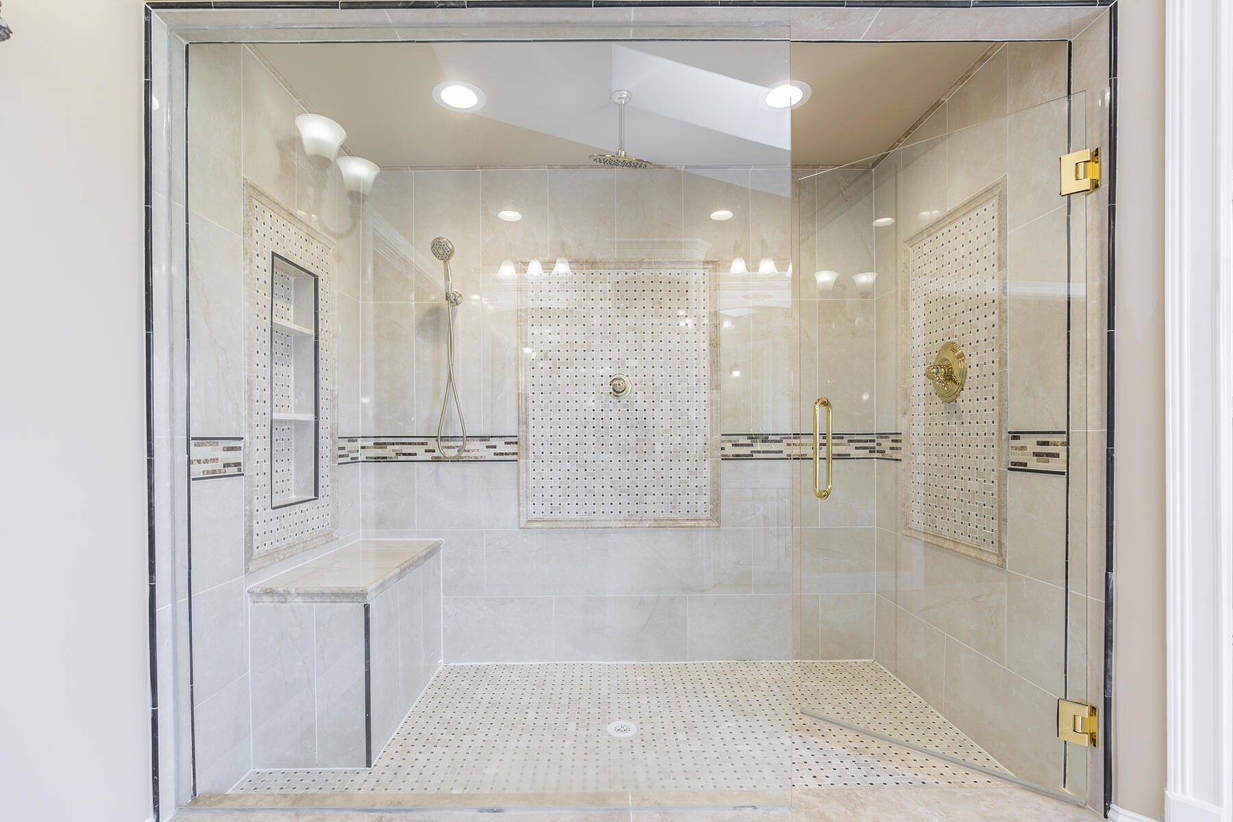 Winchester, Kentucky 40391, United States, 5 Bedrooms Bedrooms, ,4 BathroomsBathrooms,Residential,Active,78128