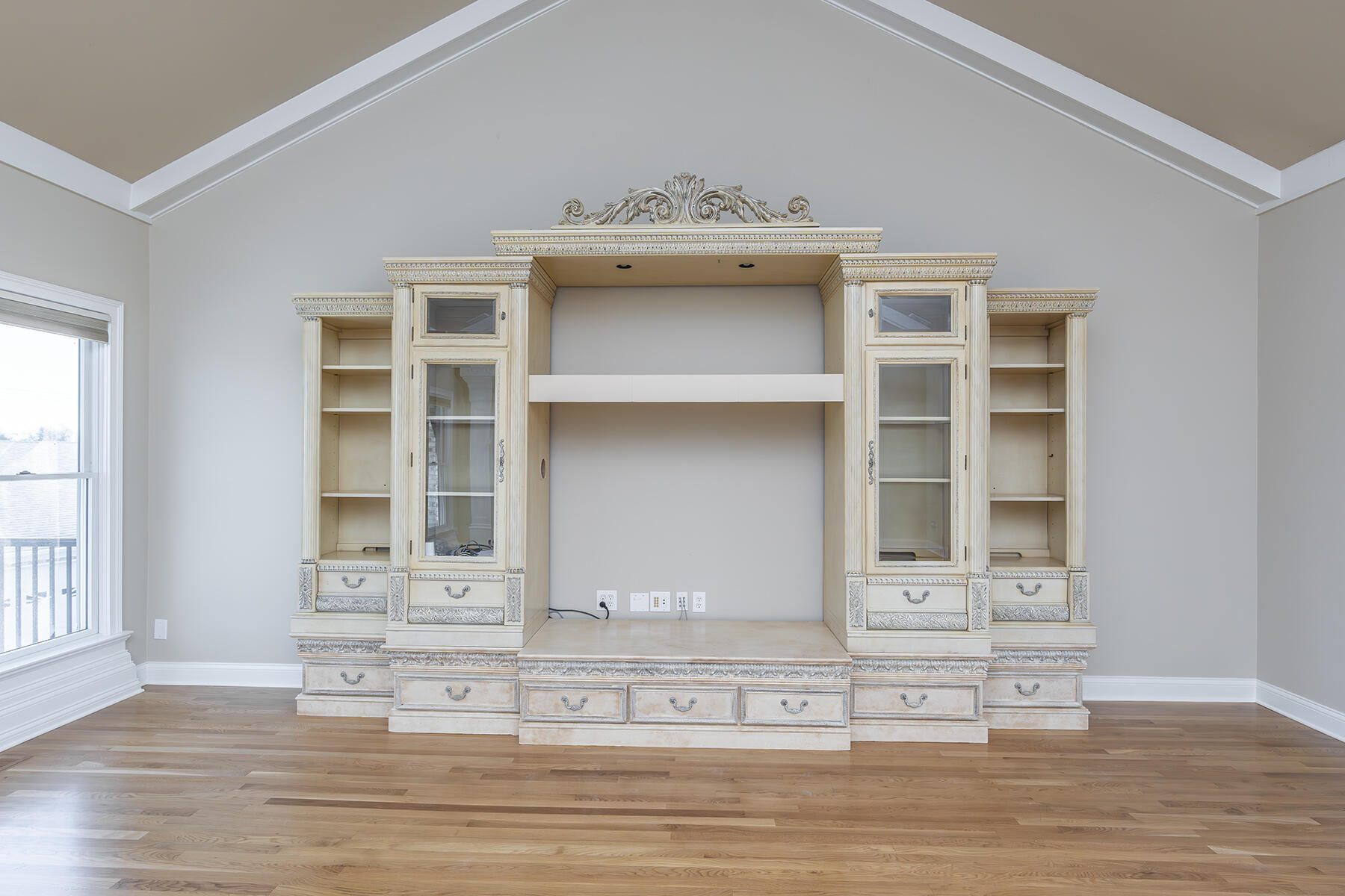 Winchester, Kentucky 40391, United States, 5 Bedrooms Bedrooms, ,4 BathroomsBathrooms,Residential,Active,78128