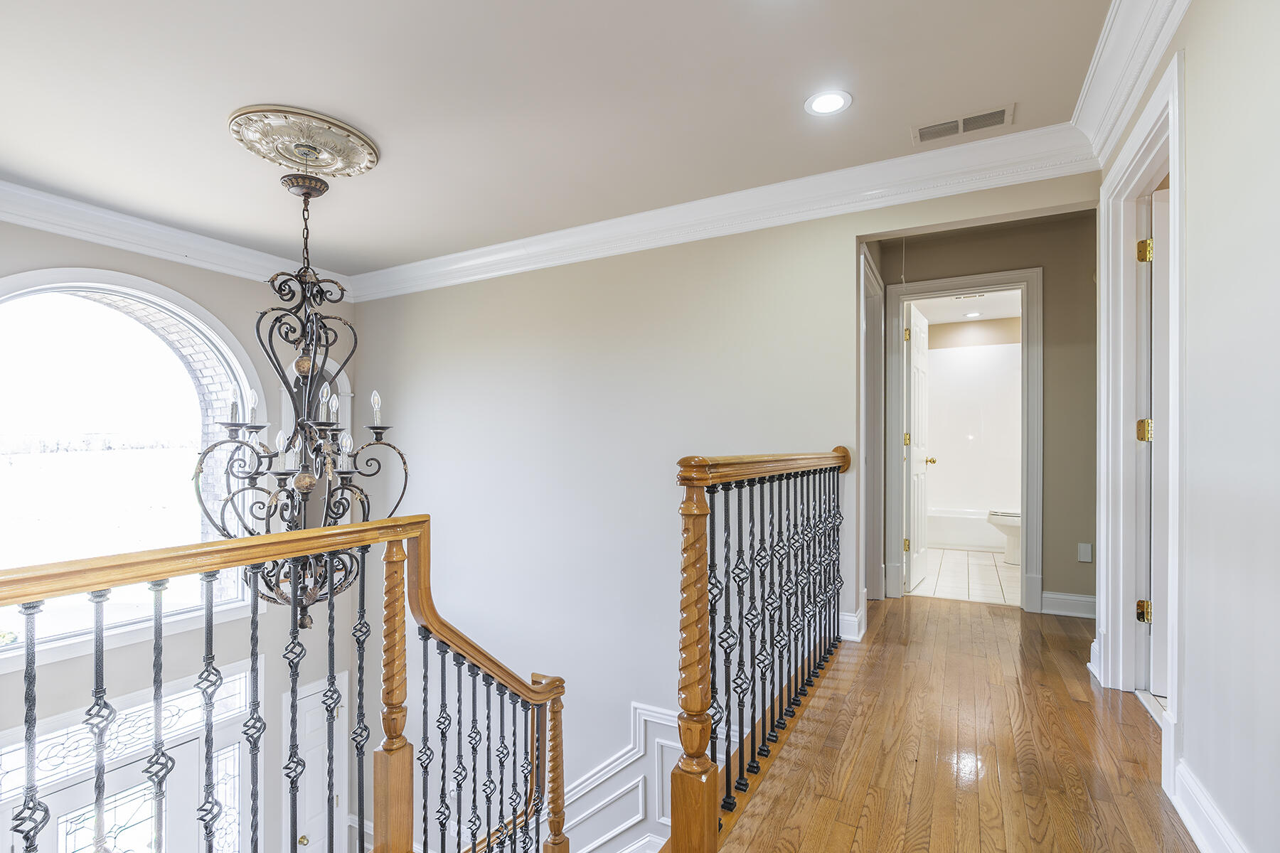 Winchester, Kentucky 40391, United States, 5 Bedrooms Bedrooms, ,4 BathroomsBathrooms,Residential,Active,78128