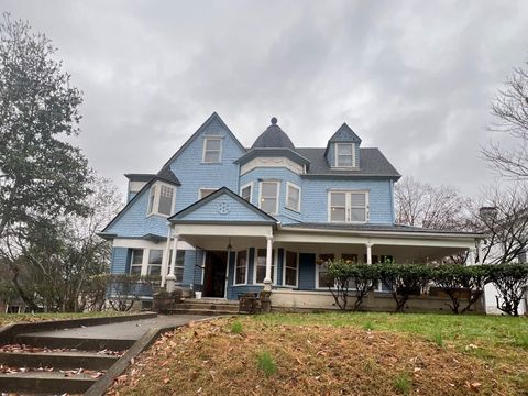 Photo of 124 W Todd Street, Frankfort, KY 40601 (MLS # 25507060)