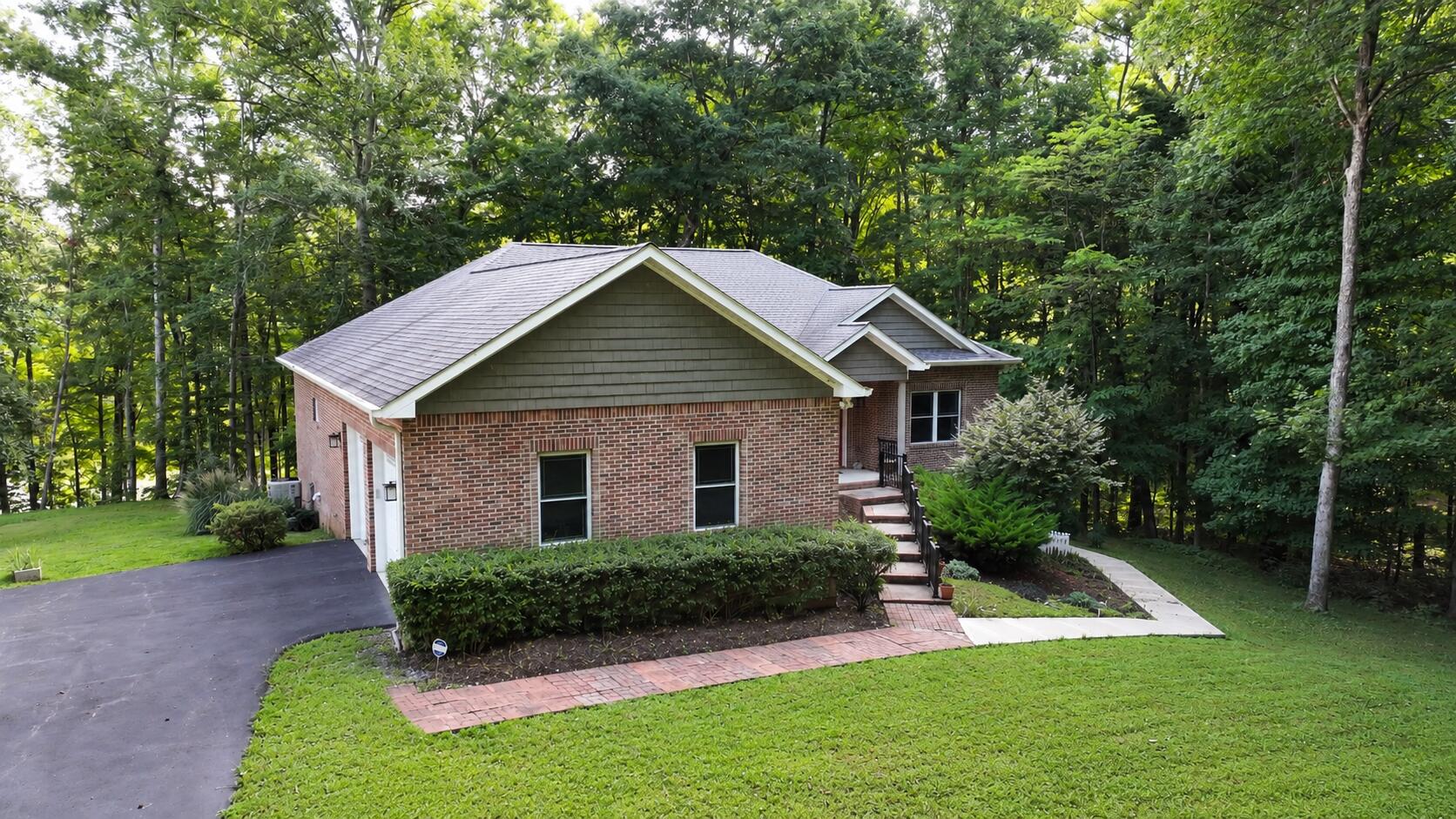 172 Periwinkle Hill Road