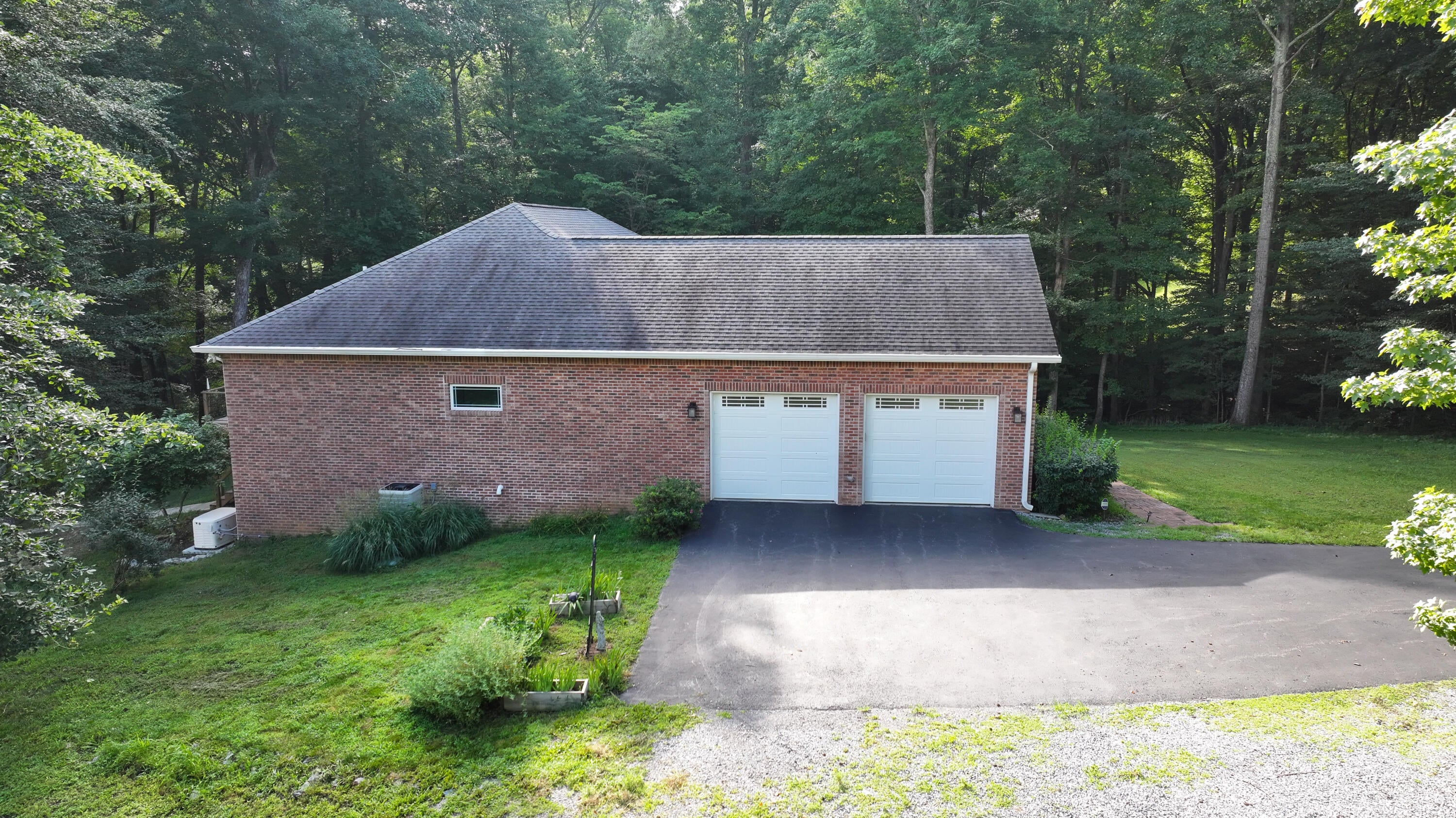 172 Periwinkle Hill Road