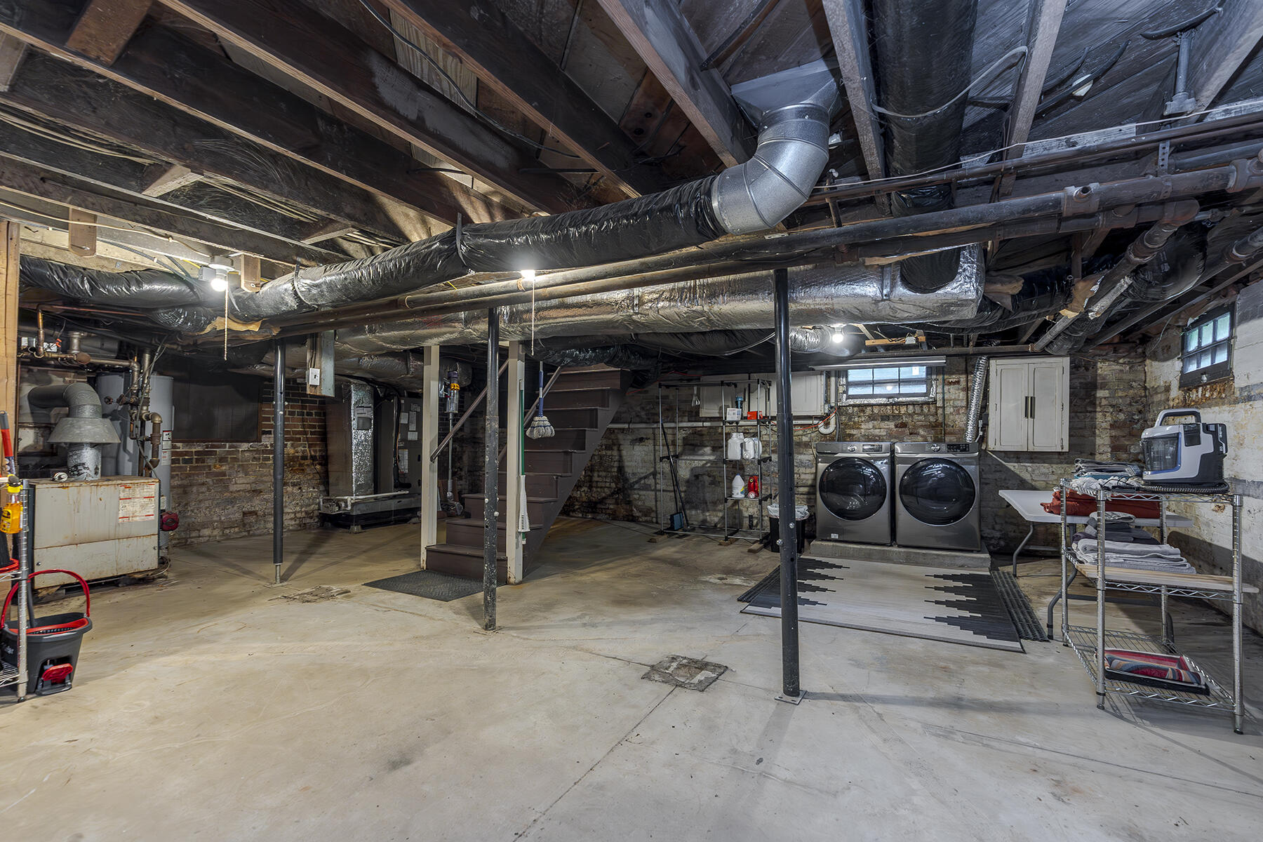 Berea, Kentucky 40403, United States, 4 Bedrooms Bedrooms, ,2 BathroomsBathrooms,Residential,Contingent,158162