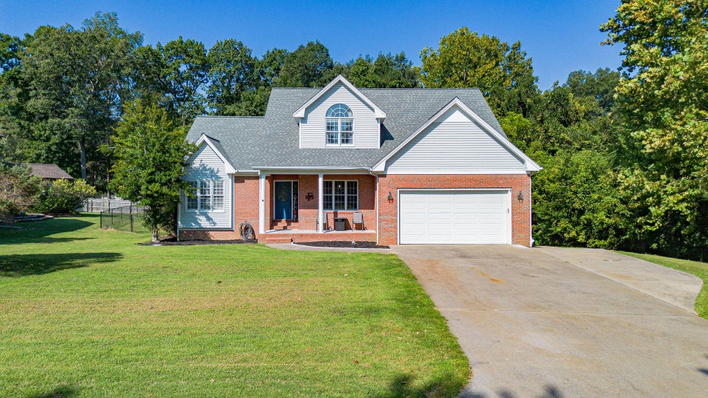 Photo of 4401 Westchester Lane, Paducah, KY 42003 (MLS # 26025549)