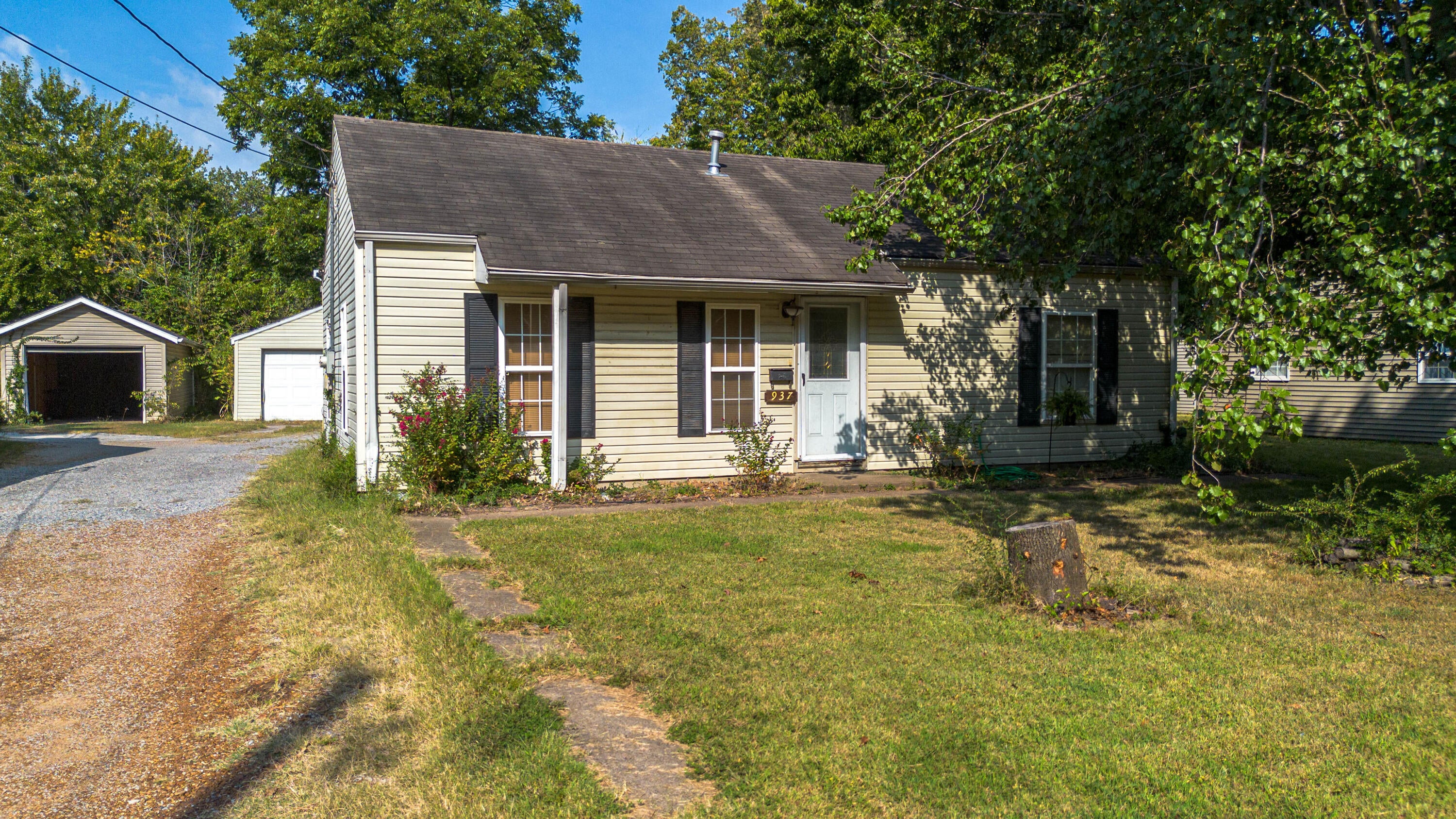 411 W Jefferson Street Parent property of 37 SF homes