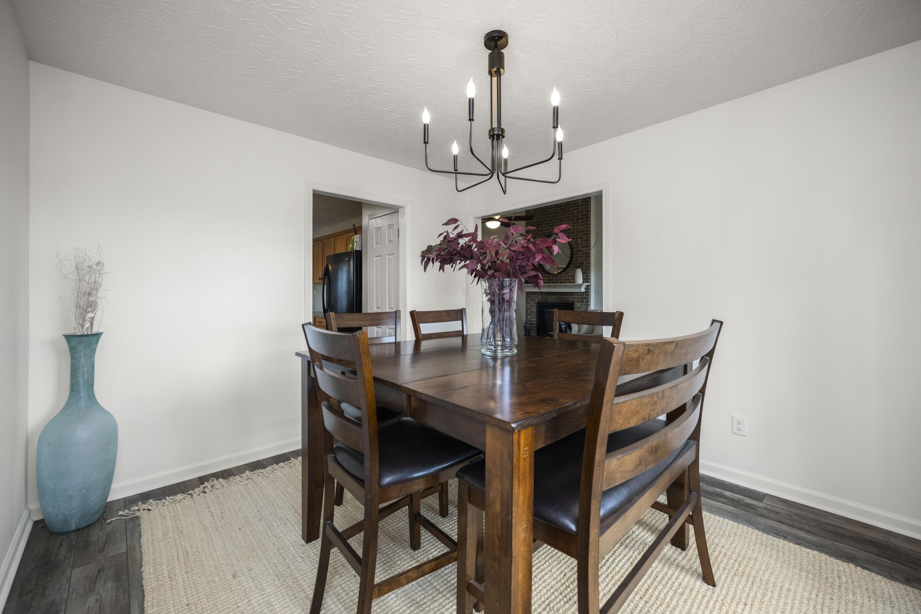 Richmond, Kentucky 40475, United States, 3 Bedrooms Bedrooms, ,2 BathroomsBathrooms,Residential,Active,169722