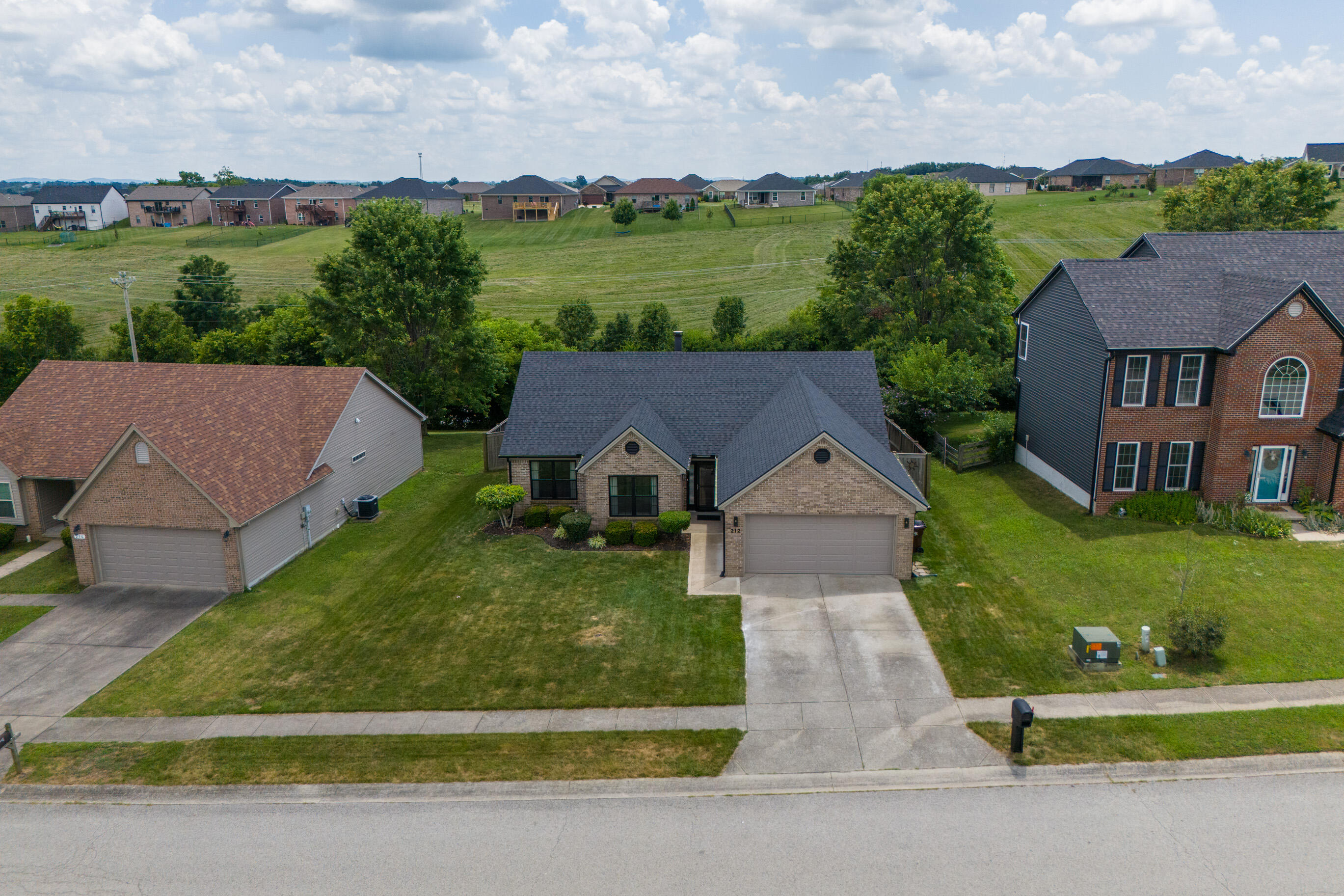 Richmond, Kentucky 40475, United States, 3 Bedrooms Bedrooms, ,2 BathroomsBathrooms,Residential,Active,169722