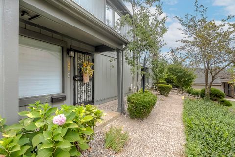 Photo of 500 Laketower Drive 32 #32, Lexington, KY 40502 (MLS # 25501338)