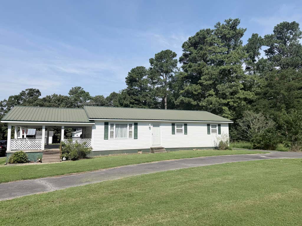 Photo of 393 Griggs School Road, Benton, KY 42025 (MLS # 26020646)