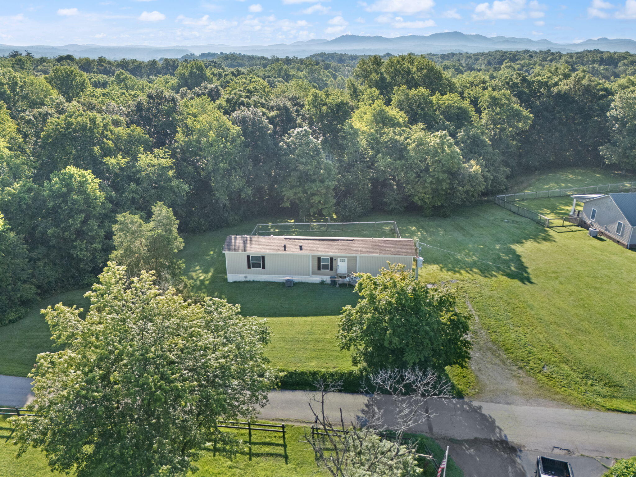 Winchester, Kentucky 40391, United States, 3 Bedrooms Bedrooms, ,2 BathroomsBathrooms,Residential,Contingent,157381