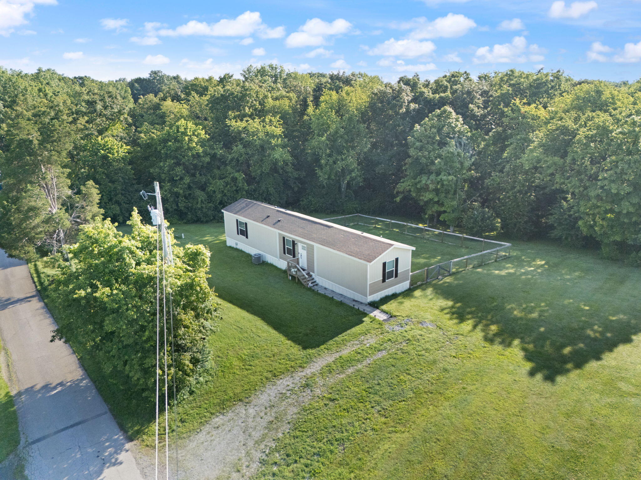 Winchester, Kentucky 40391, United States, 3 Bedrooms Bedrooms, ,2 BathroomsBathrooms,Residential,Contingent,157381 Winchester, Kentucky 40391, United States, 3 Bedrooms Bedrooms, ,2 BathroomsBathrooms,Residential,Contingent,157381