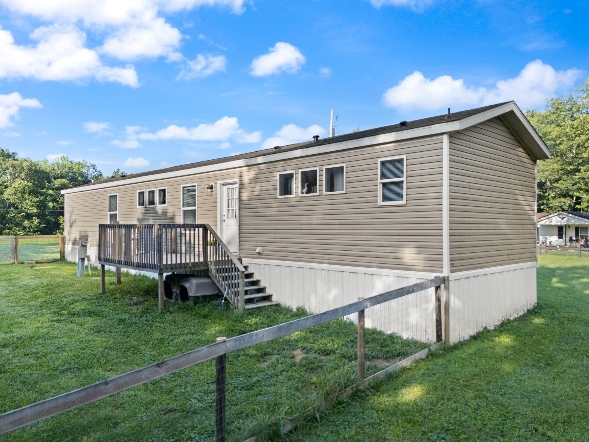 Winchester, Kentucky 40391, United States, 3 Bedrooms Bedrooms, ,2 BathroomsBathrooms,Residential,Contingent,157381