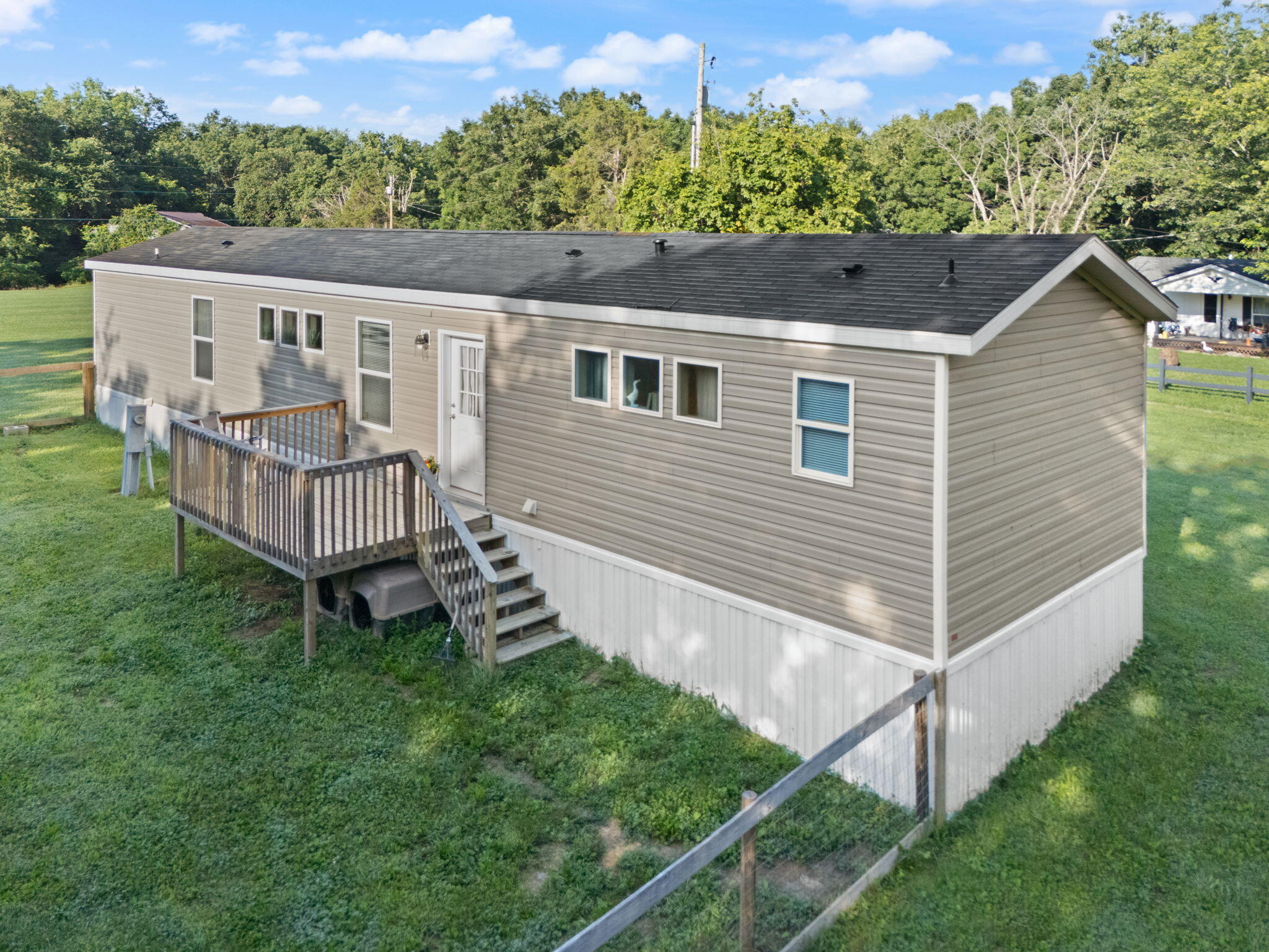 Winchester, Kentucky 40391, United States, 3 Bedrooms Bedrooms, ,2 BathroomsBathrooms,Residential,Contingent,157381