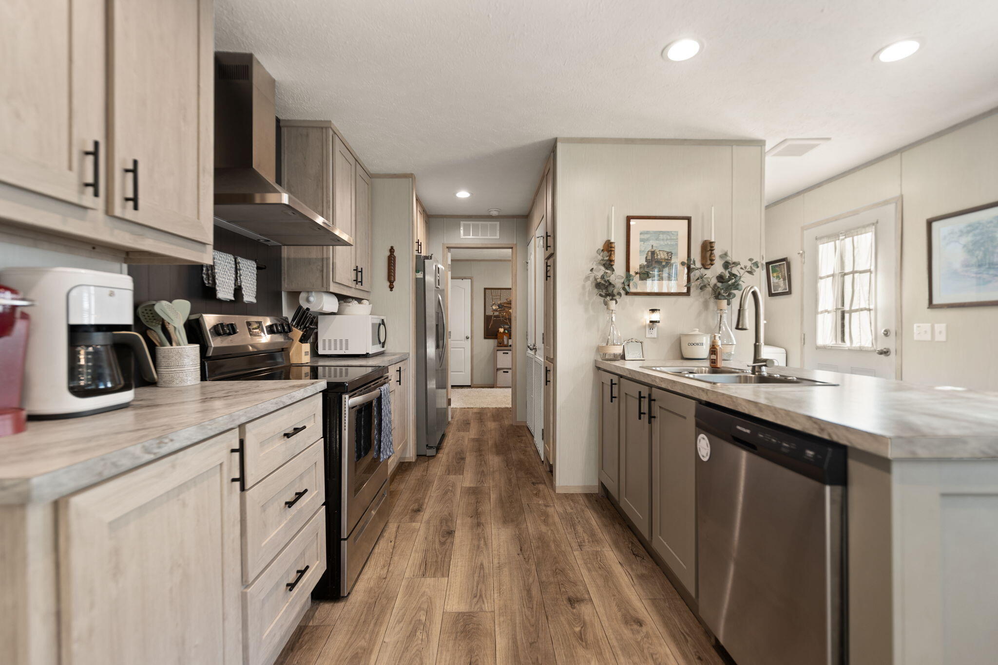 Winchester, Kentucky 40391, United States, 3 Bedrooms Bedrooms, ,2 BathroomsBathrooms,Residential,Contingent,157381