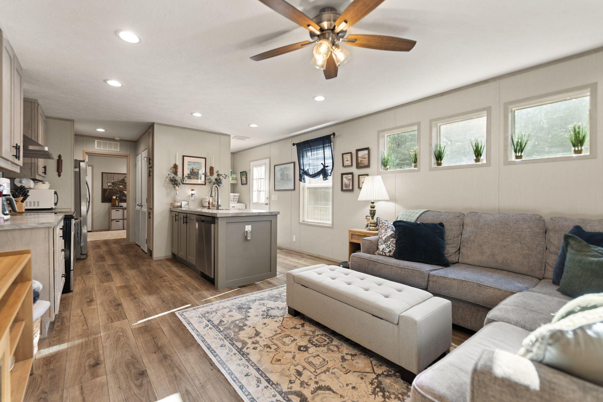 Winchester, Kentucky 40391, United States, 3 Bedrooms Bedrooms, ,2 BathroomsBathrooms,Residential,Contingent,157381